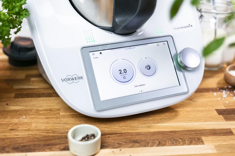 Turbo für 2 Sekunden ist auf dem Thermomix® Display zu sehen.