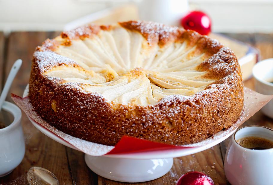 Einfacher Birnenkuchen mit Marzipan für den Thermomix®