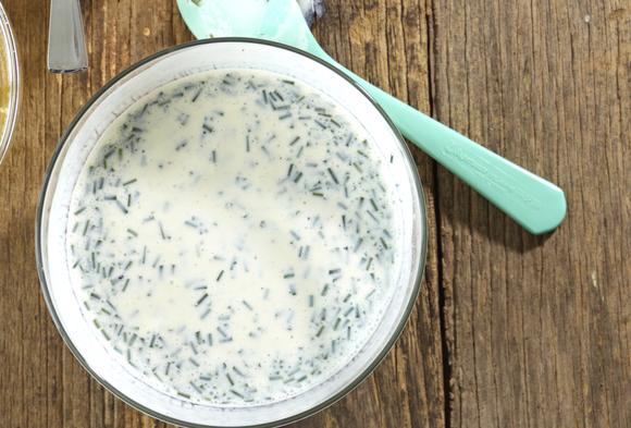 Feines Buttermilch-Dressing mit Schnittlauch für den Thermomix®