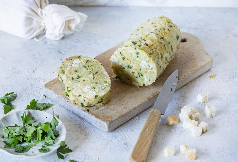 Serviettenknödel klassisch im Thermomix® | ZAUBERTOPF